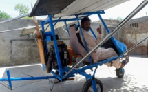Au Pakistan, le vendeur de pop-corn sait aussi construire un avion