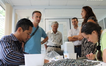 Le directeur des pêches maritimes et de l’aquaculture en visite au service de la perliculture et à la Maison de la perle.