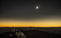 Spectaculaire éclipse totale de soleil au-dessus du Chili, épicentre de l'astronomie mondiale