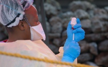 RDC: bientôt un deuxième vaccin anti-Ebola, l'OMS accusée de "rationner" le premier