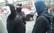 Anonymous: manifestation à Paris de centaines d'opposants à l'accord ACTA