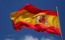 Espagne: un parachutiste heurte un lampadaire en plein défilé militaire