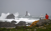 La tempête Amélie balaie la côte atlantique, fortes pluies dans le sud-est