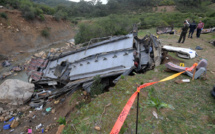 Un bus de touristes tunisiens tombe dans un ravin: au moins 26 morts