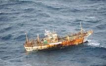 Un an après le tsunami, un navire fantôme nippon apparaît au large du Canada
