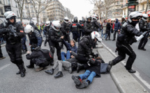 Retraites: les opposants moins nombreux dans la rue face à un exécutif toujours aussi déterminé