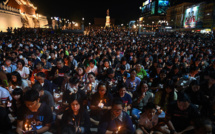 Recueillement en Thaïlande pour les 29 personnes abattues par un soldat