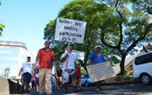 PAPEETE: 850 agents communaux dans la rue