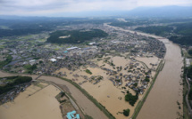 Inondations meurtrières au Japon: les secours retardés, le bilan humain s'alourdit