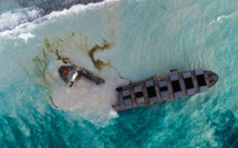 Le navire échoué sur les côtes de l'île Maurice s'est brisé en deux