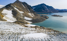 Au Groenland, la calotte glaciaire fond irrémédiablement,préviennent des scientifiques