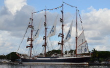 En escale à Papeete : visitez le Sedov, plus grand navire école au monde