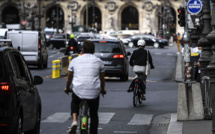 Sur la route, l'explosion de la pratique du vélo fait des vagues