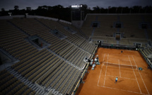 Entre masques et doudounes, Roland-Garros lance son édition automnale toit fermé