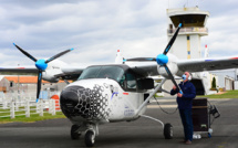 Un avion hybride électrique à 10 passagers entame un tour de France