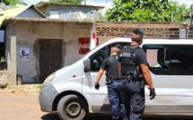 Mayotte: un lycée attaqué et des routes bloquées par des jeunes à Kahani