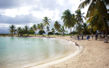 En Guadeloupe, la population inquiète face à l'afflux de visiteurs pour les fêtes
