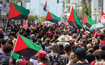 Martinique: la bataille des drapeaux