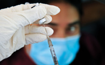 Vaccins: Pfizer prépare "pour l'été" une version plus facile à conserver