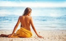 L'été commencera à Rio avec un topless collectif sur la plage d'Ipanema