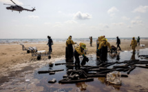 Thaïlande: la nappe de pétrole touche le littoral