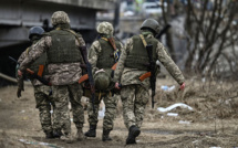 Ukraine: une base militaire frappée tout près de la Pologne, un journaliste américain tué