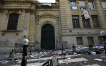"La Sorbonne, elle est à qui?": des centaines d'étudiants contre le "faux choix" du second tour