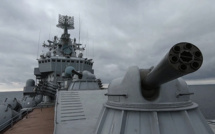 Revers majeur pour les Russes : explosions sur le croiseur Moskva, l'Ukraine dit l'avoir frappé