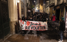 Manifestations d'"antifas" de Rennes à Paris: "Macron, dégage!"