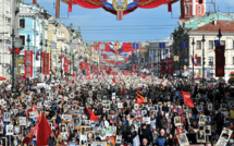 En Ukraine l'armée russe défend "la patrie", affirme Poutine en célébrant 1945