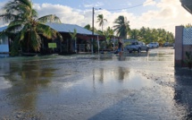 Rangiroa les pieds dans l'eau