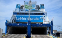 Un ferry "zéro particule", "totalement novateur" contre la pollution, dévoilé à Marseille
