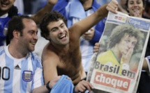 Mondial : Deux supporters argentins refoulés pour avoir montré leur fesse