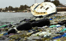 Coup d'envoi de négociations pour un traité mondial sur la pollution plastique