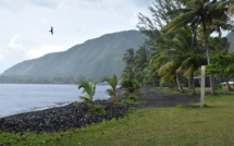 L'avant et l'après-village olympique à Teahupo'o