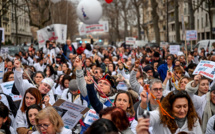 Des milliers de généralistes manifestent pour défendre une médecine libérale "en danger"