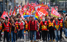 Retraites: mobilisation de la CGT Pétrole, le gouvernement demande à ne pas "pénaliser les Français"