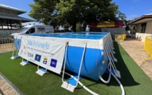 Un bassin de natation mobile à l'école Erima
