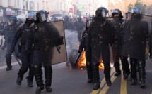 Manifestation: un homme émasculé après un coup de matraque d'un policier