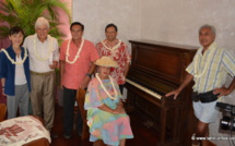 Le piano du Quinn's installé à la mairie de Papeete