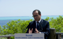Nouvelle Calédonie: Hollande ferme sur la tenue d'un référendum d'autodétermination