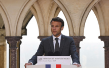 Du haut du Mont-Saint-Michel, Macron appelle les Français au dépassement