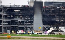 Reprise des vols à l'aéroport londonien de Luton après un important incendie