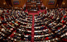 Immigration: le Sénat s'empare d'un projet de loi volcanique