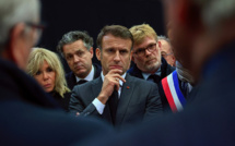 Macron en difficulté sur la scène intérieure comme à l'international