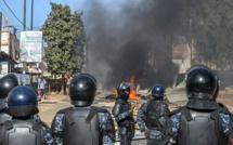 Crise au Sénégal: débat crucial au Parlement, heurts sporadiques devant l'Assemblée