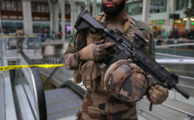L'assaillant de la Gare de Lyon, jusque-là pas "violent", toujours en garde à vue