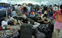 Éruption volcanique en Indonésie: l'aéroport de Bali brièvement fermé