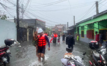 Des milliers de déplacés fuient une tempête aux Philippines, deux morts