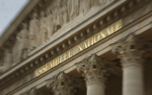 A l'Assemblée nationale, choc, cartons et maux de tête